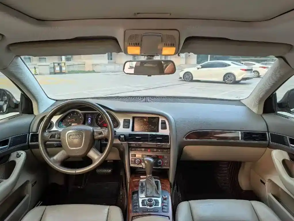 Фото 4 - Audi A6L