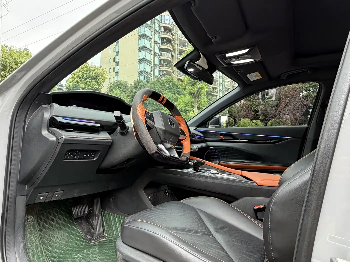 صورة 8 - Changan UNI-V