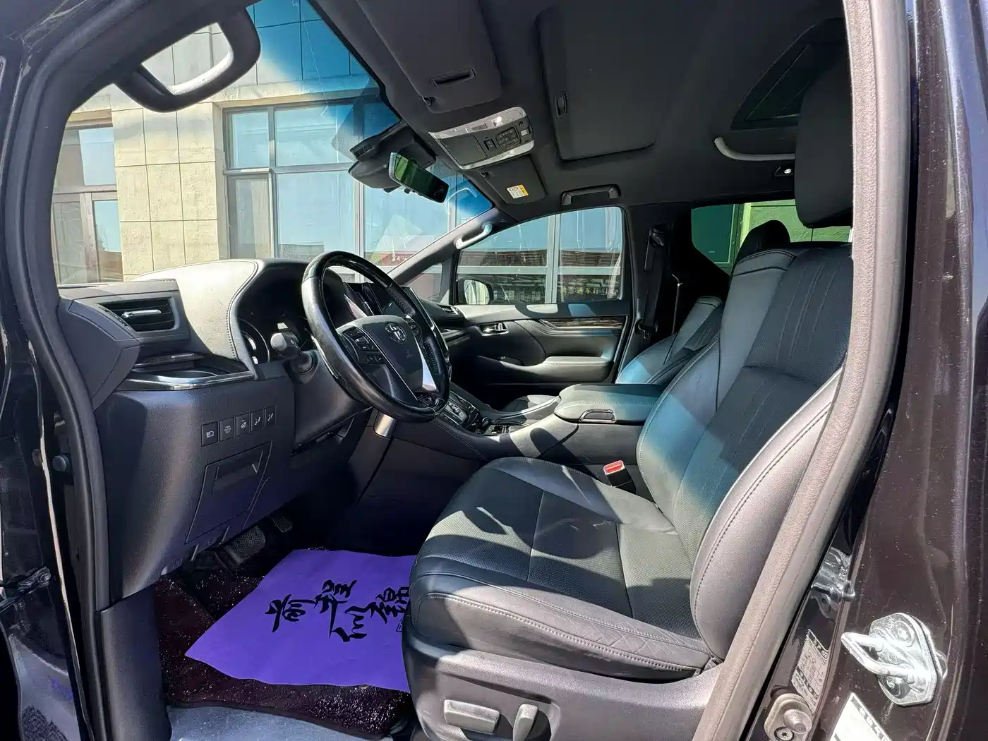 Toyota Alphard 2021 Hybrid 2.5L Ultimate фото 4