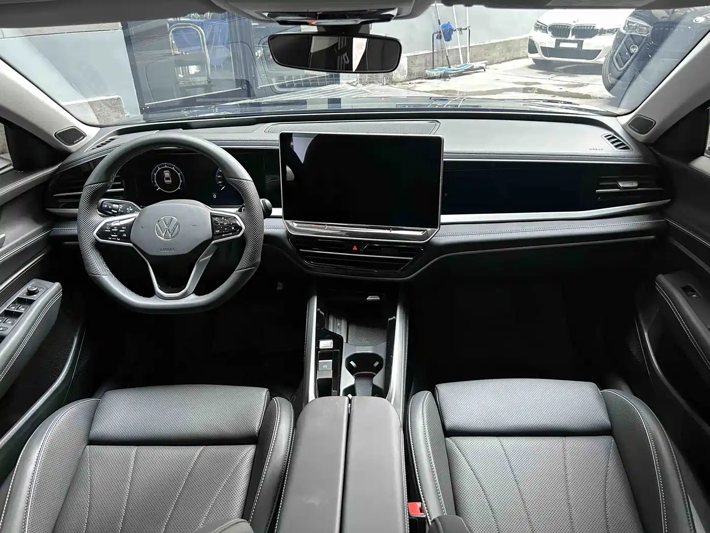 Volkswagen Passat 2026 2025 Pro 380TSI Dragon Fortune Edition