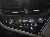 Фото 7 - Toyota Camry