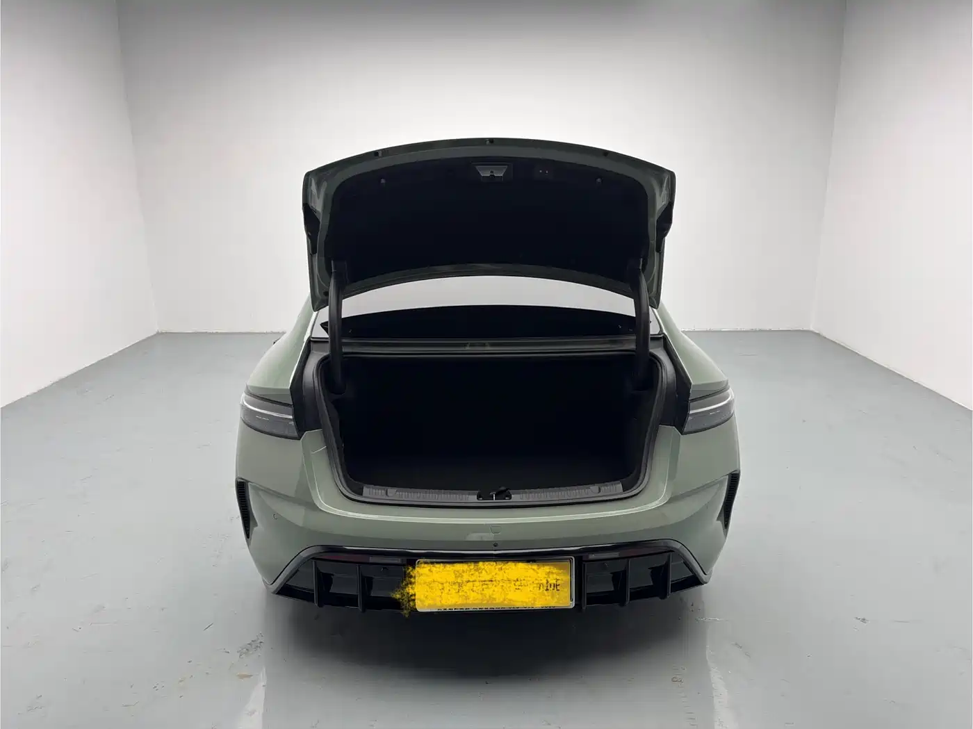 BYD Seal 2022 700km Long Range RWD Edition фото 10