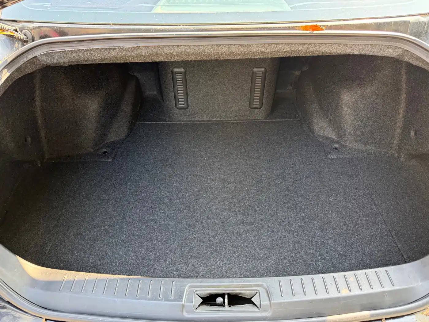 Hongqi H7 2015 2015 2.0T Luxury