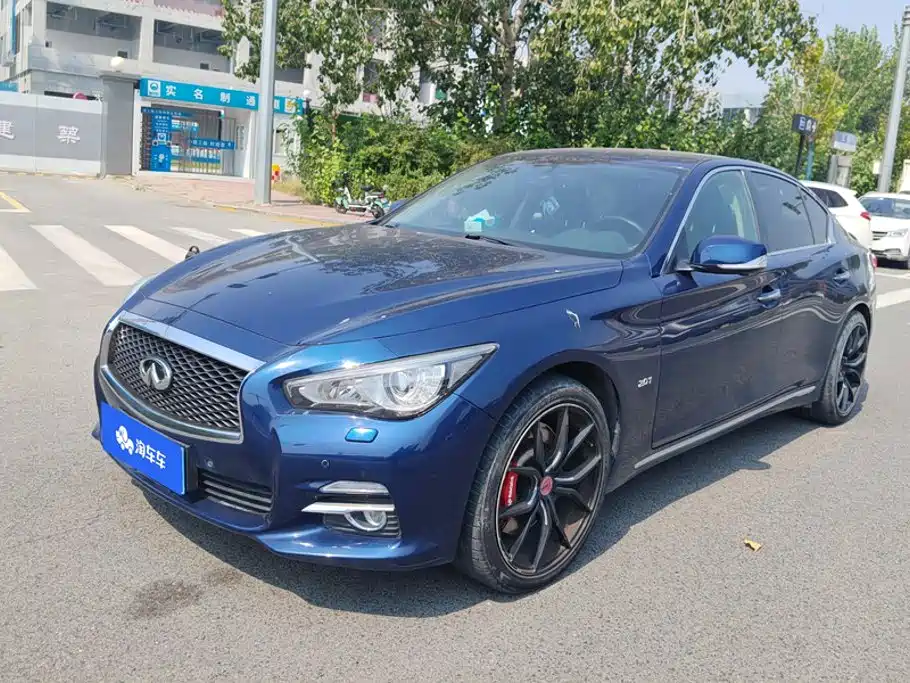 Фото 1 - Infiniti Q50L