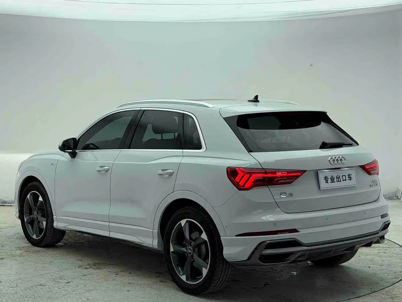 Audi Q3 2022 35 TFSI Fashion Dynamic фото 6
