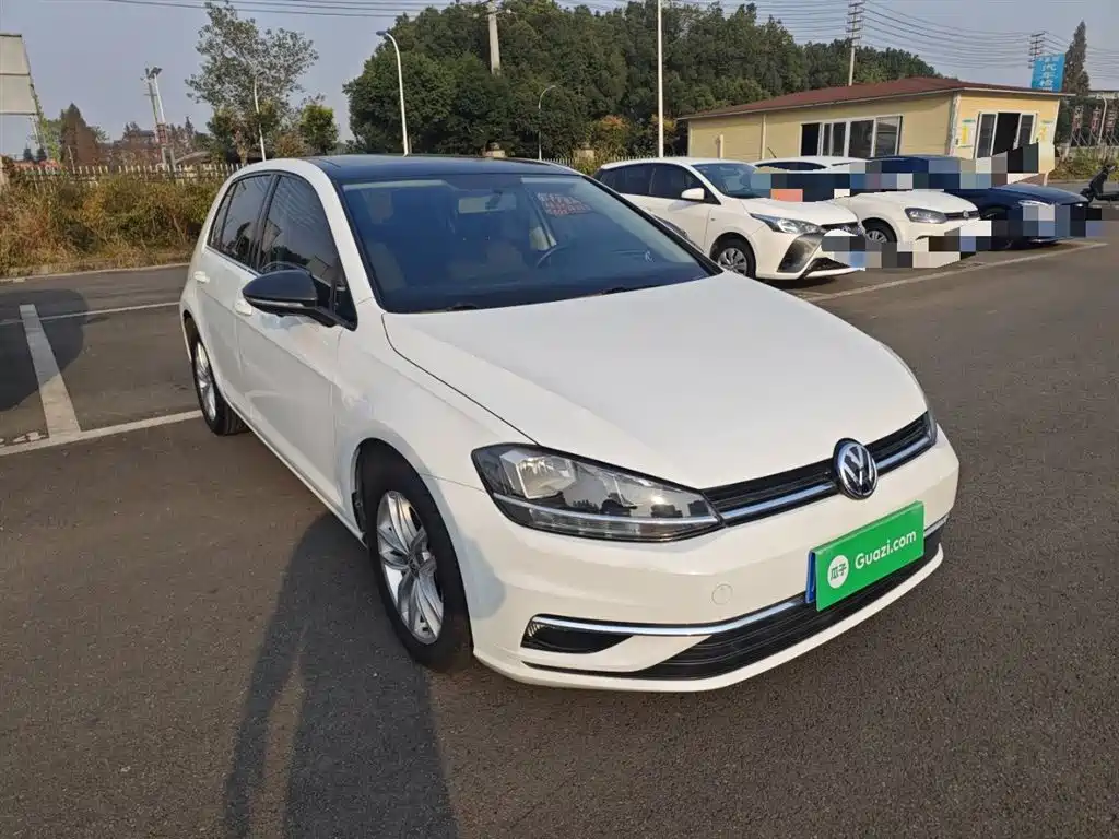 Volkswagen Golf 2018 230TSI Automatic Comfort фото 23