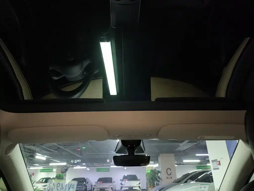 Фото 18 - Tesla Model Y