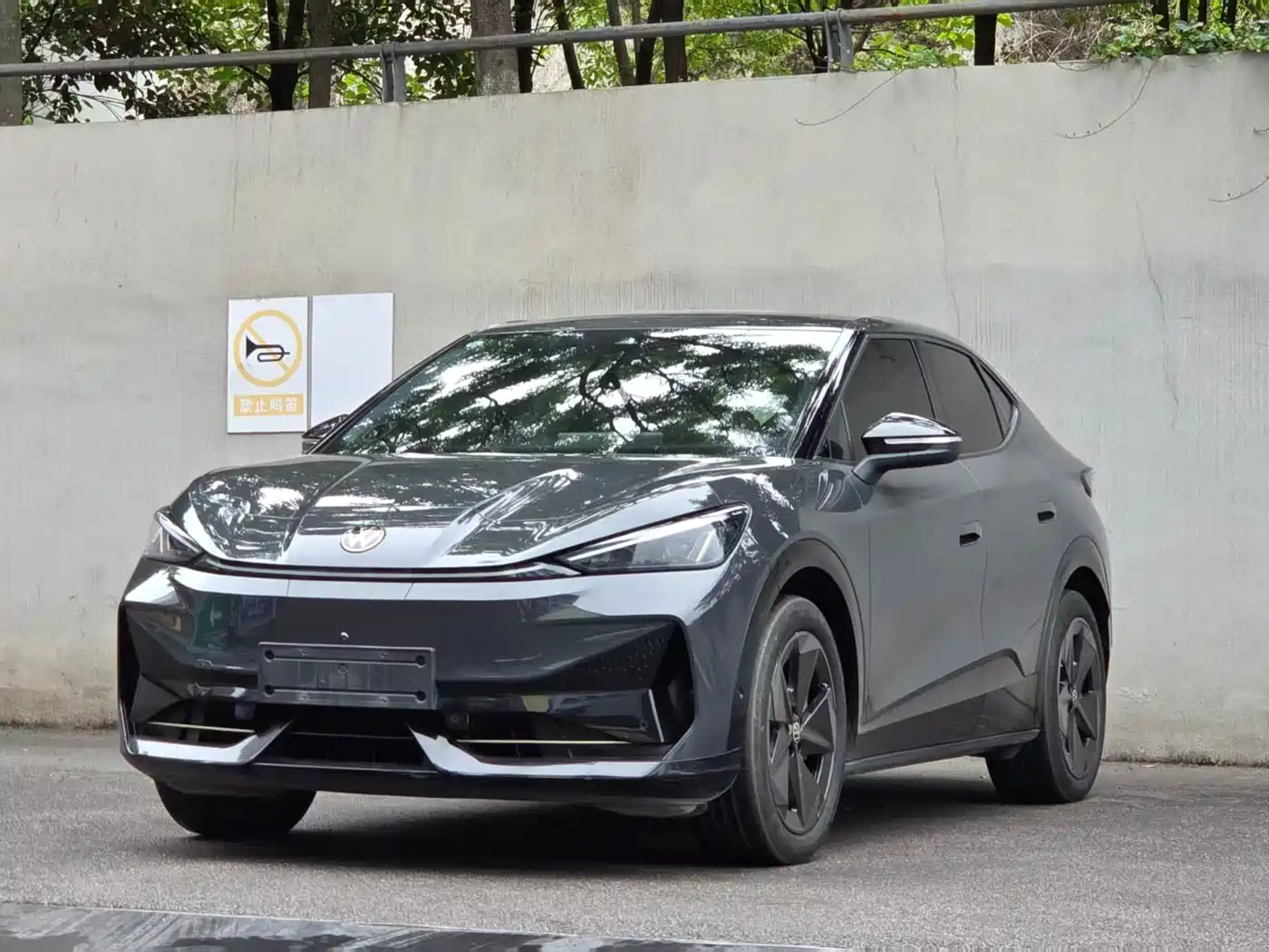 Volkswagen ID. UNYX 06 2024