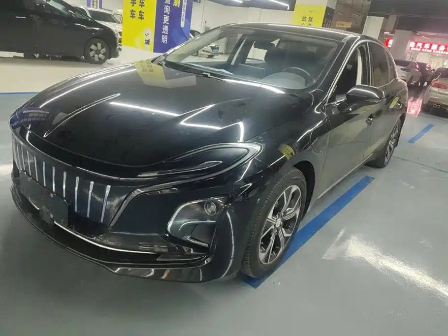 Hongqi E-QM5 2023