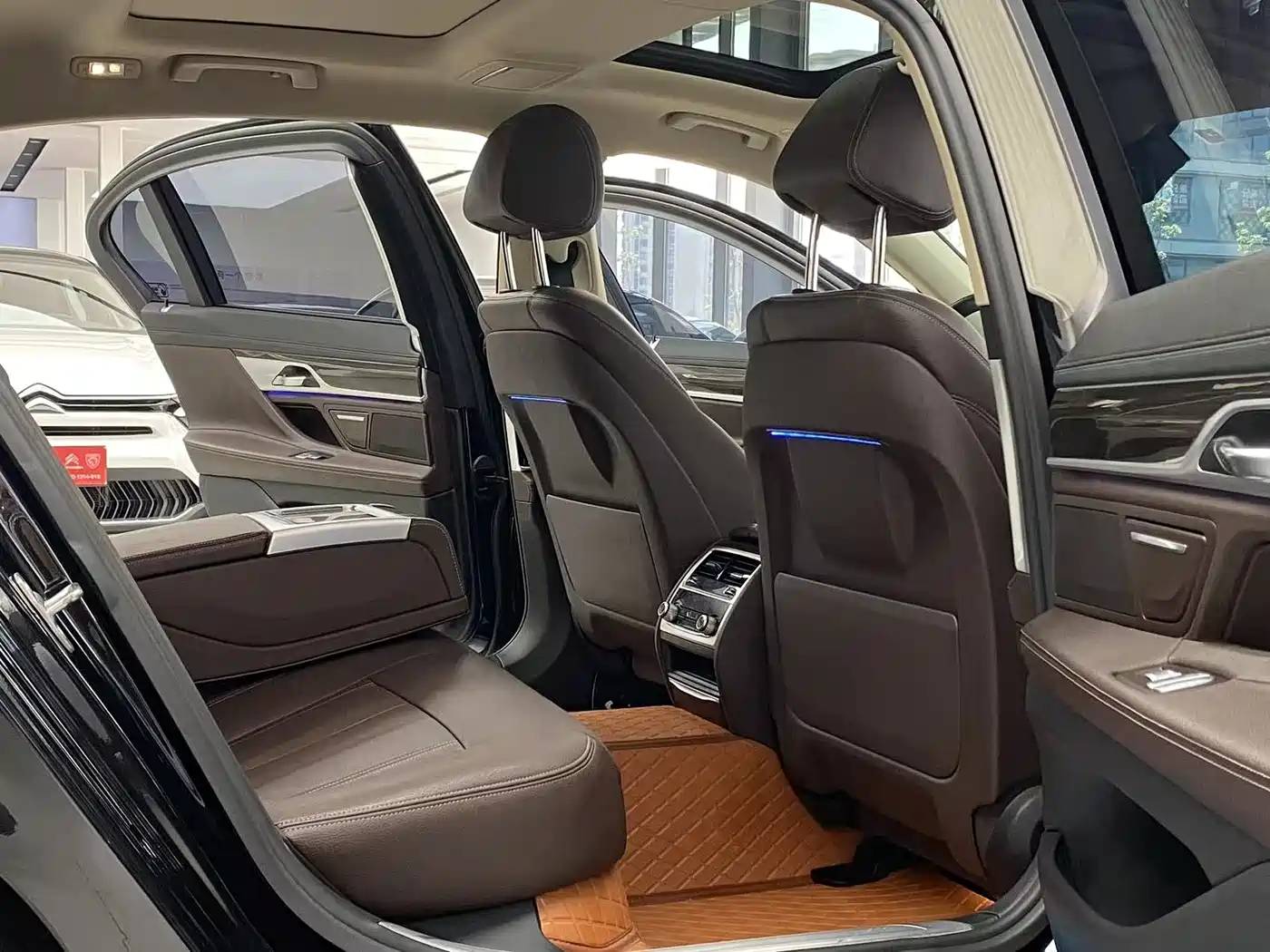 BMW 7 Series 2016 730Li Leading фото 11