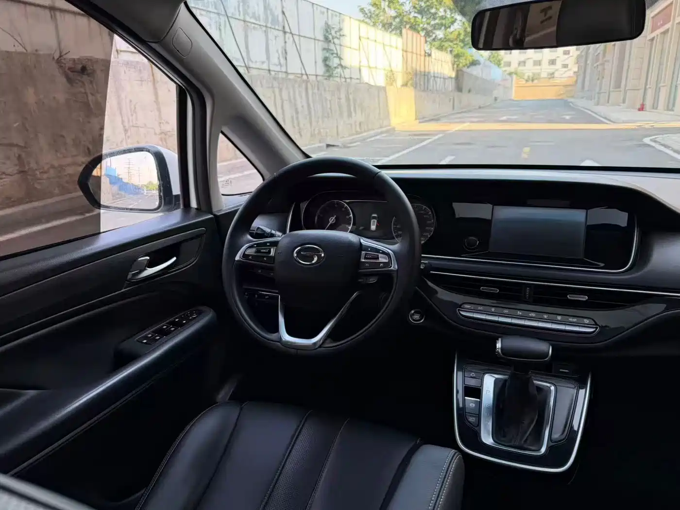 GAC Trumpchi Trumpchi M6 2019 270T Automatic Luxury (7-seater) China V фото 11