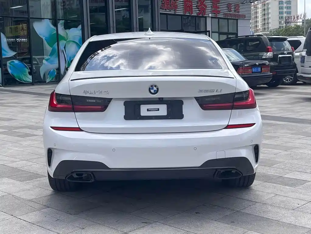 صورة 6 - BMW 3 Series