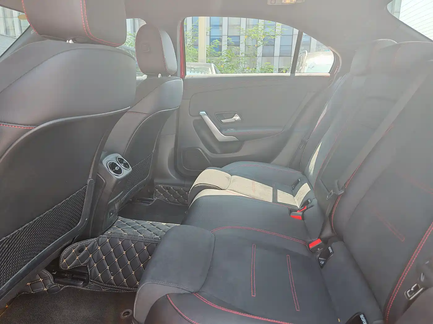 Mercedes-Benz A-Class 2023 A 200 L Fashion фото 6