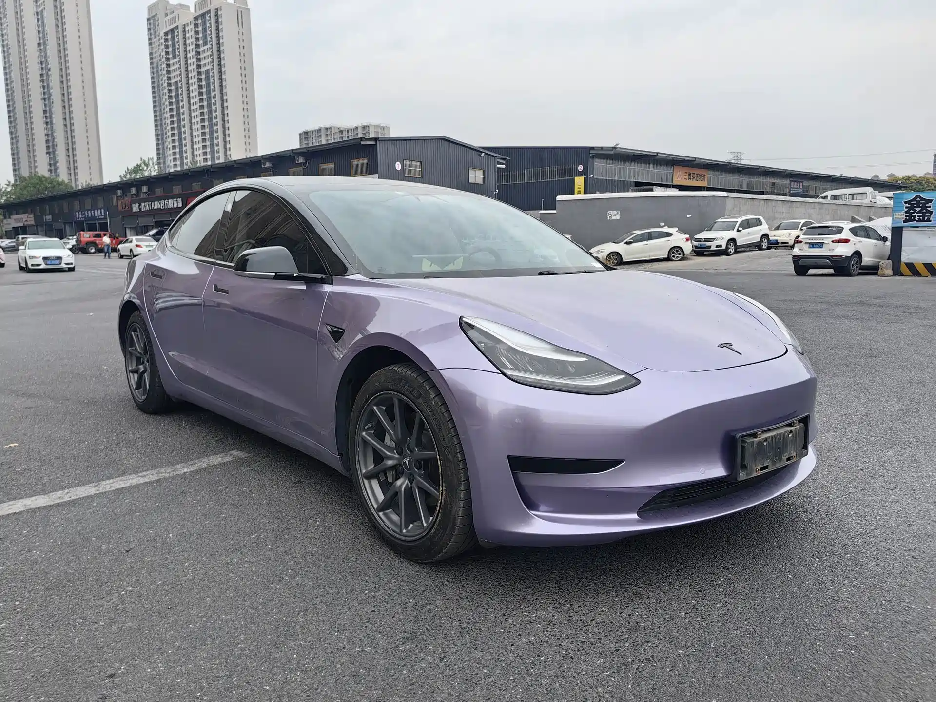 Фото 3 - Tesla Model 3