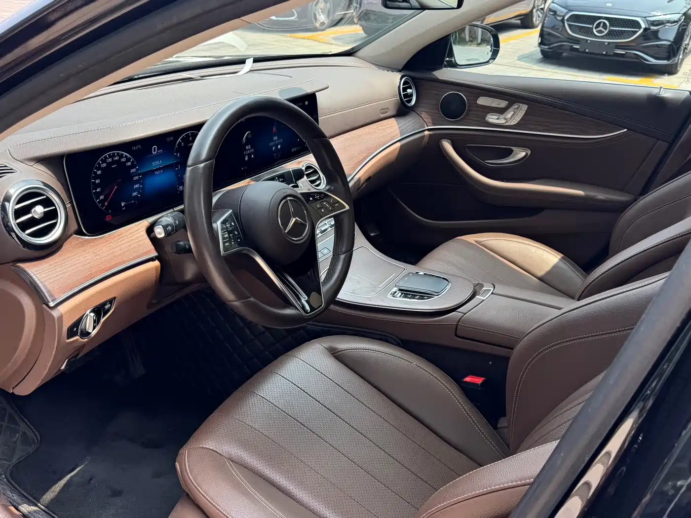 Mercedes-Benz E-Class 2021 E 300 L Fashion фото 3