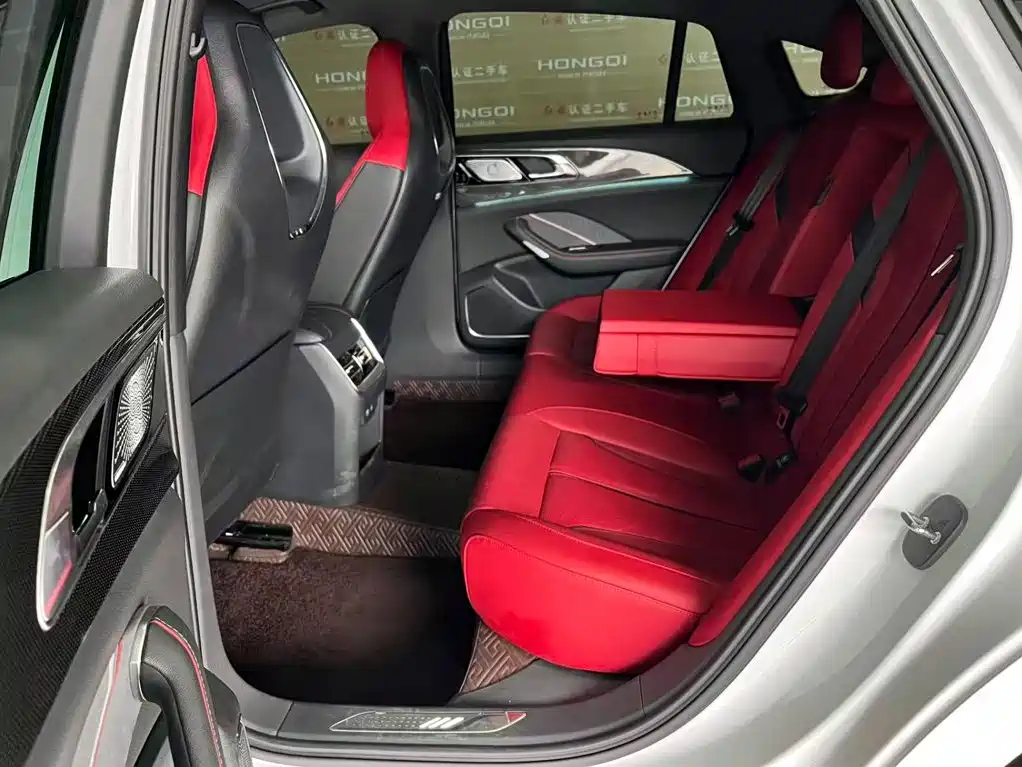 Hongqi H6 2024 2024 Model 2.0T Fashion Edition