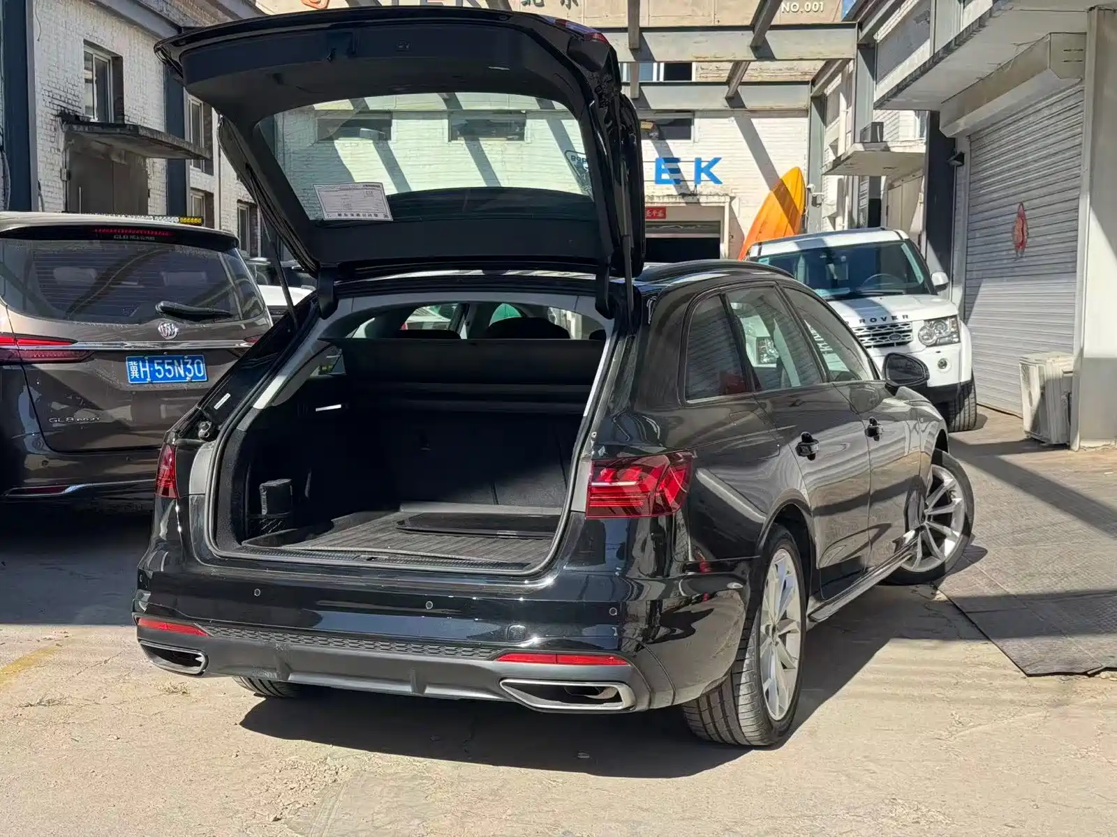 Фото 8 - Audi A4 (Import)