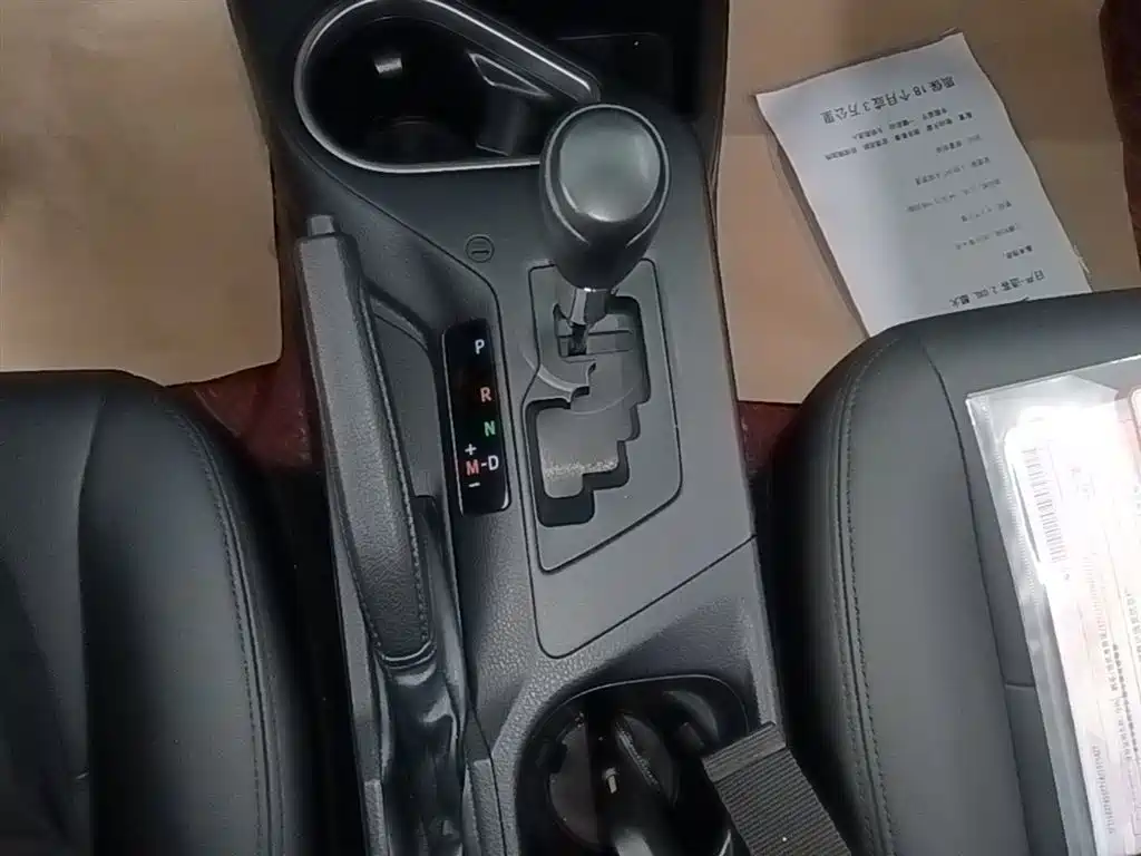 Toyota RAV4 Rongfang 2016 2.0L CVT 2WD Trend (China V) фото 14