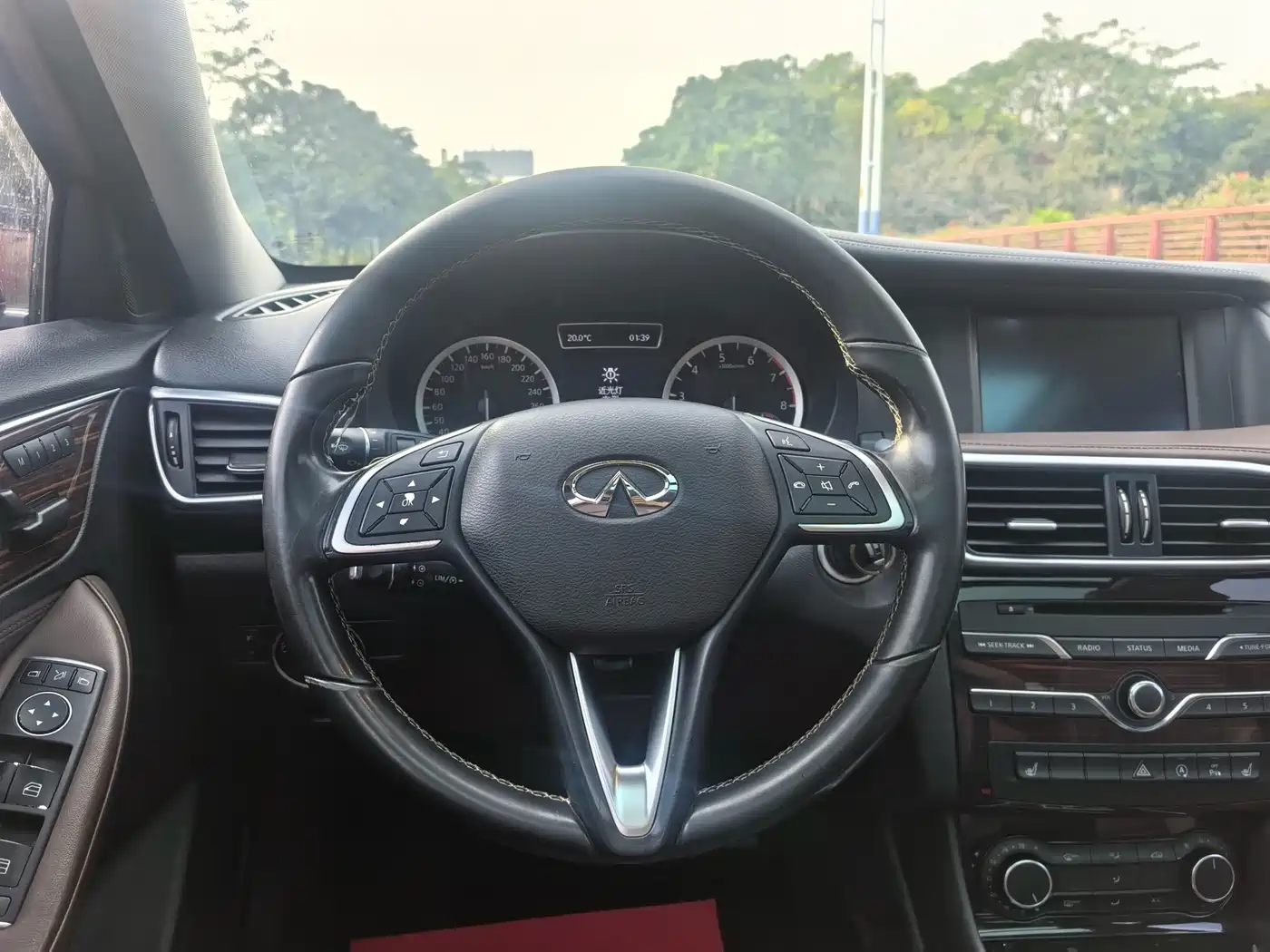 Infiniti QX30 2017 2.0T 4WD Sport Edition фото 15