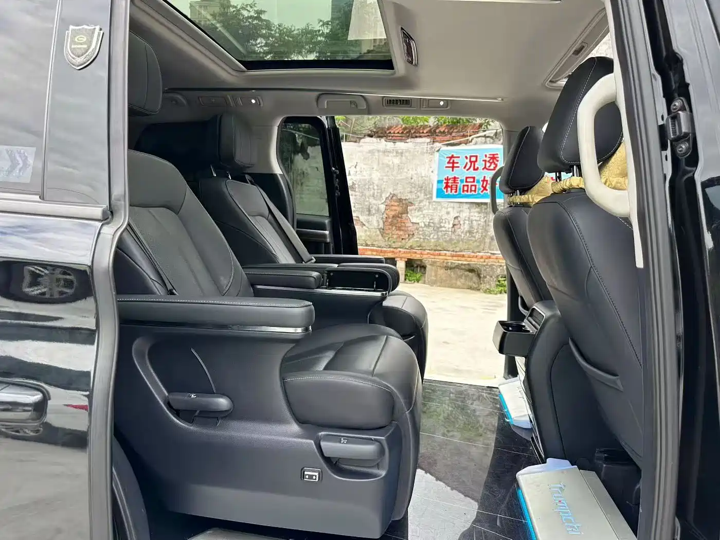GAC Trumpchi Trumpchi M8 2021 Master Series 390T Supreme Welfare Edition фото 9