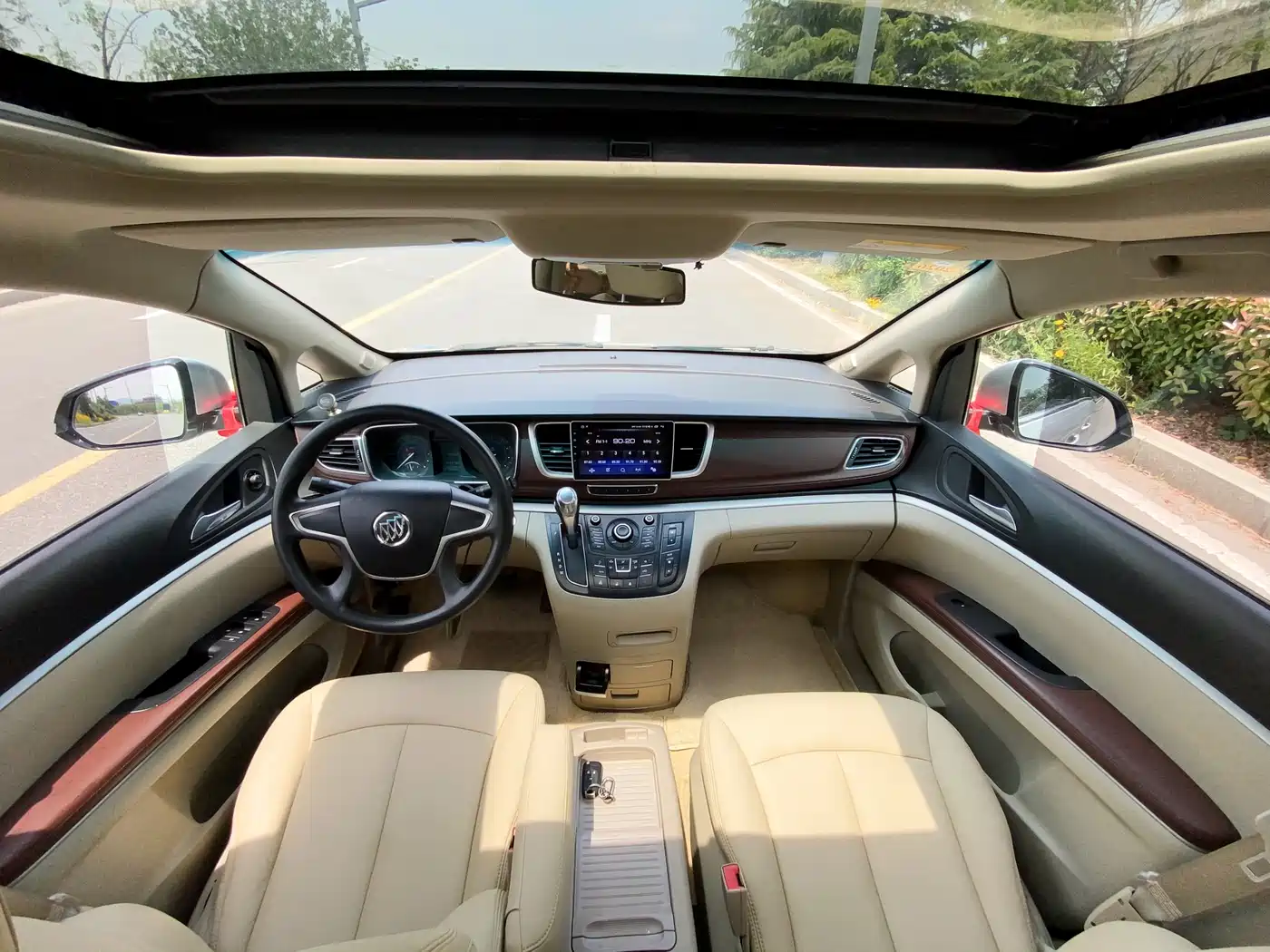 Buick GL8 2015 2.4L Luxury Business Exclusive Edition фото 19