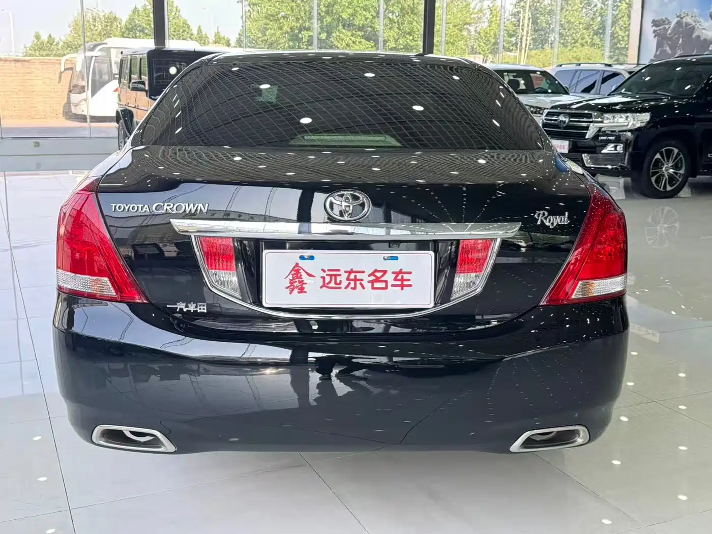 Toyota Crown 2012 2.5L Royal Navigation Edition фото 22