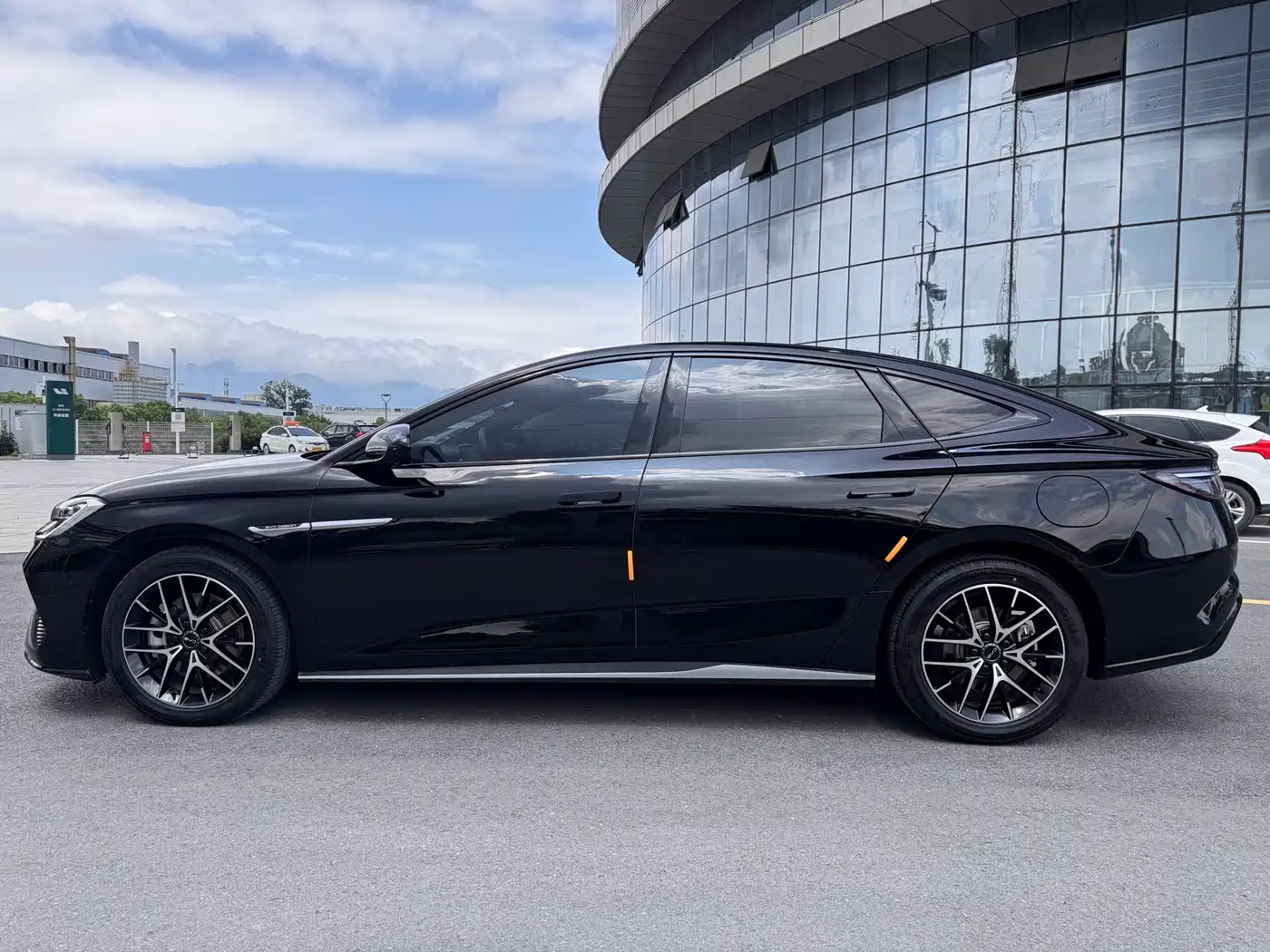 BYD Seal 2024 2024 Glory Edition DM-i 1.5L 121km Prestige