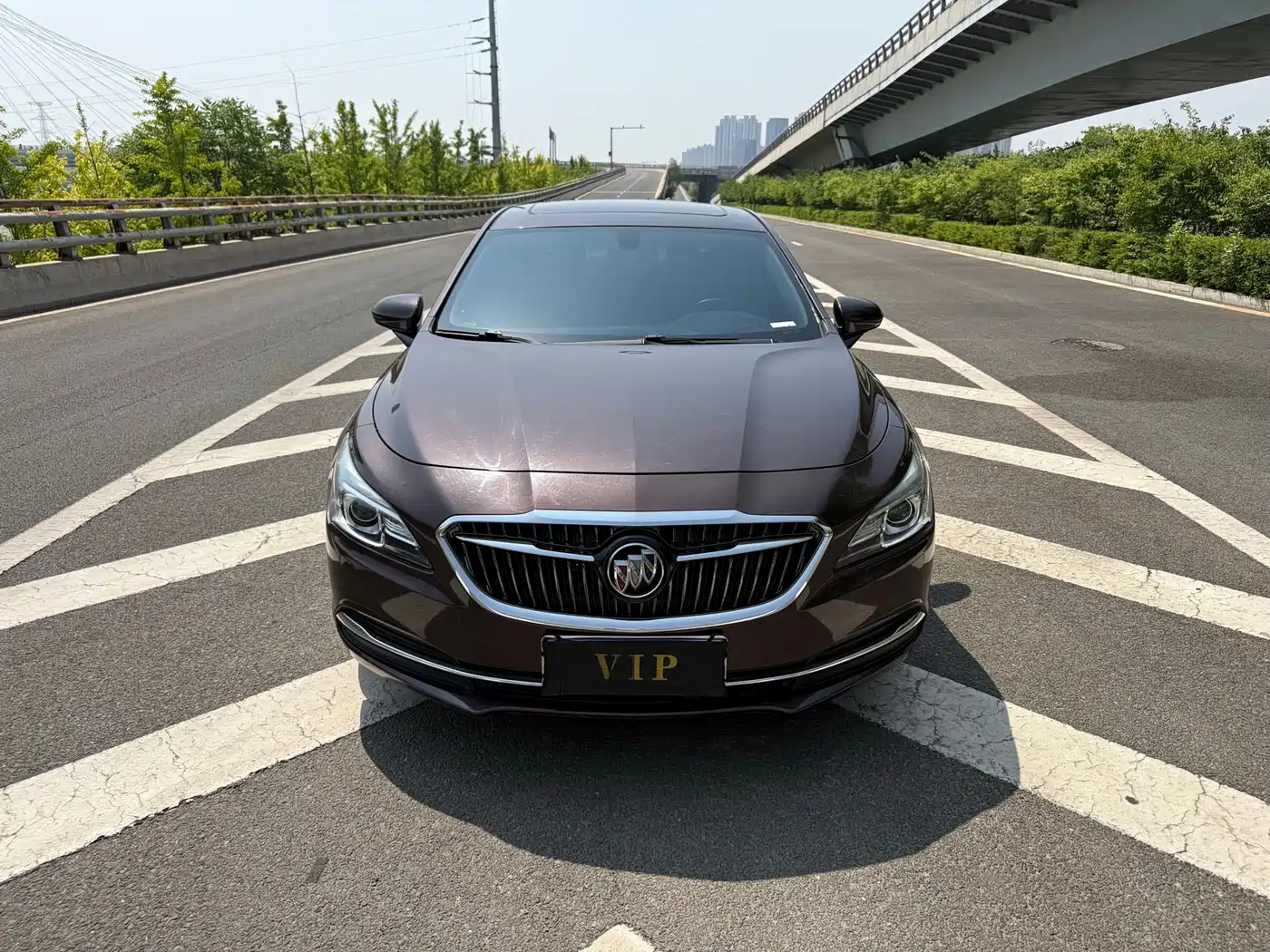 Buick LaCrosse 2016 Facelift 28T Elite фото 2