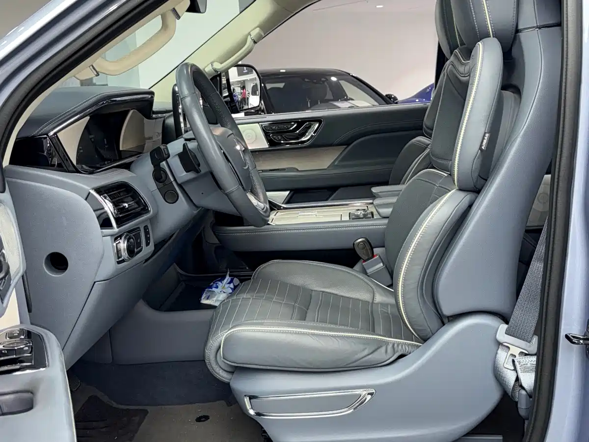 Lincoln Navigator 2019 3.5T Presidential Series China VI фото 6
