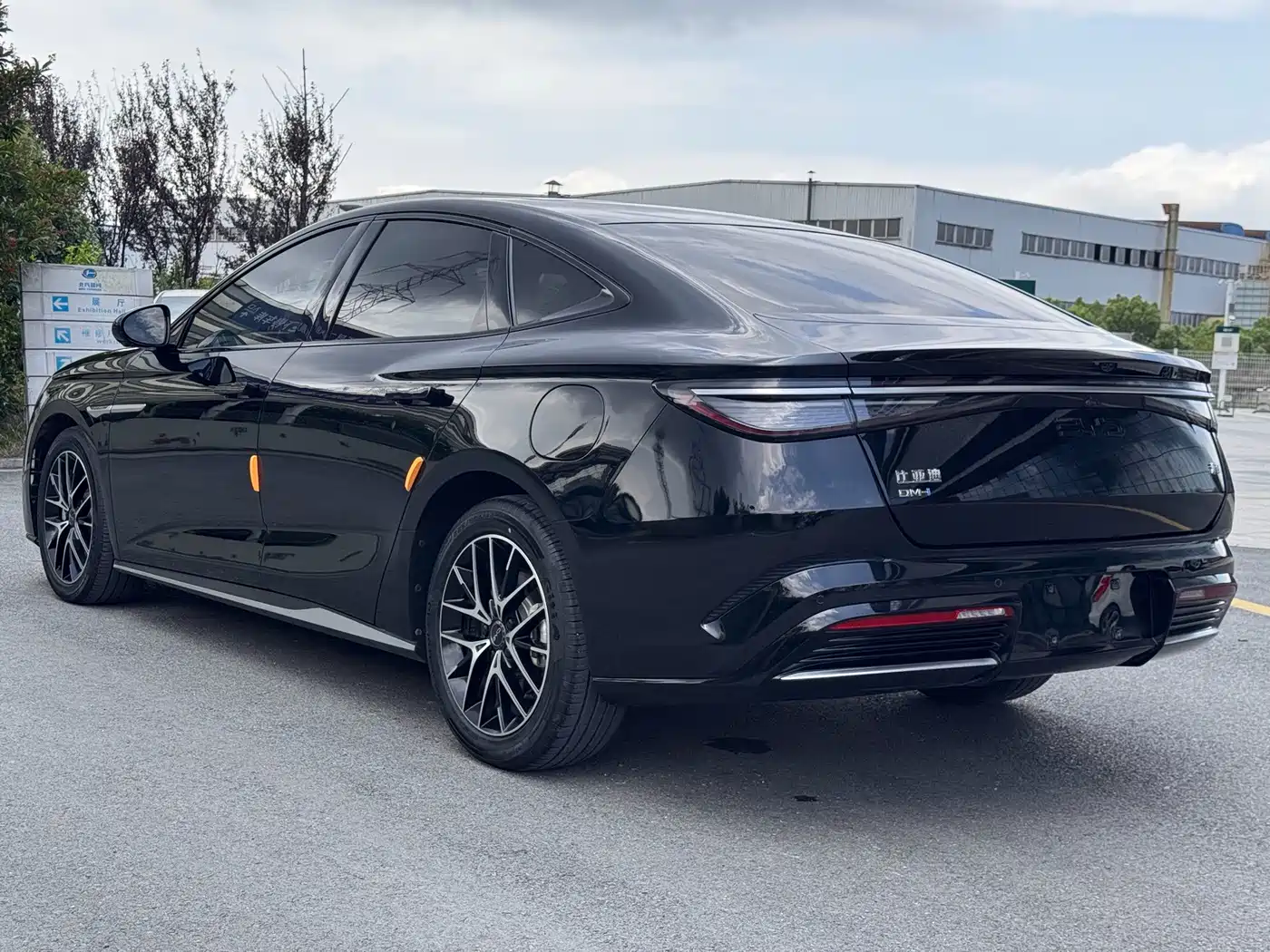 BYD Seal 2024 2024 Glory Edition DM-i 1.5L 121km Prestige