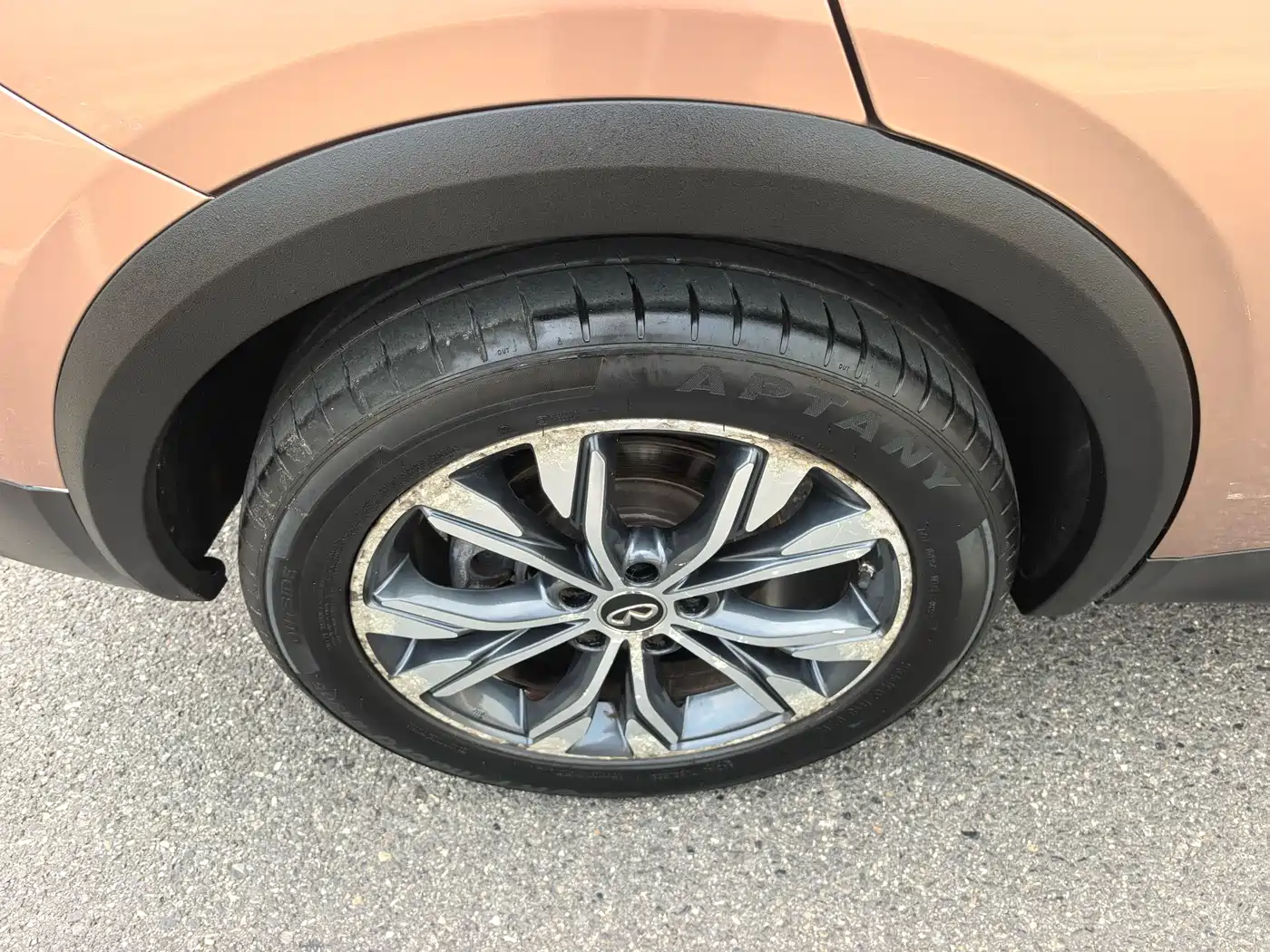 Infiniti QX30 2017 2.0T 4WD Sport Edition фото 19