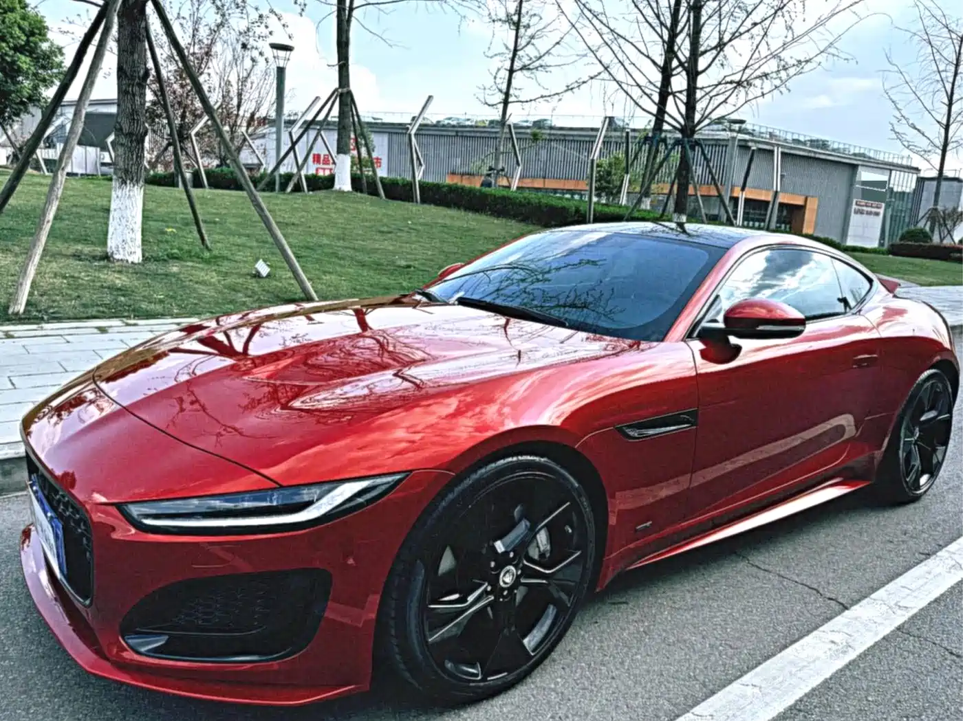 Jaguar F-TYPE 2024 P300 75th Anniversary Collector's Hardtop Edition