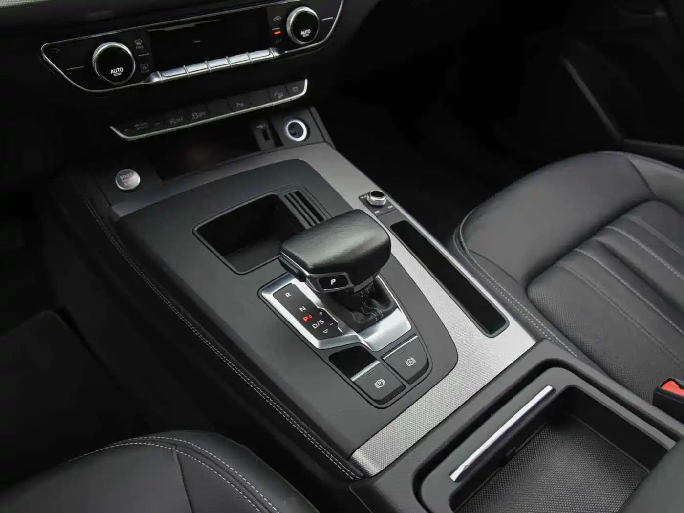 Audi Q5L 2023 40T Fashion Elegance фото 10