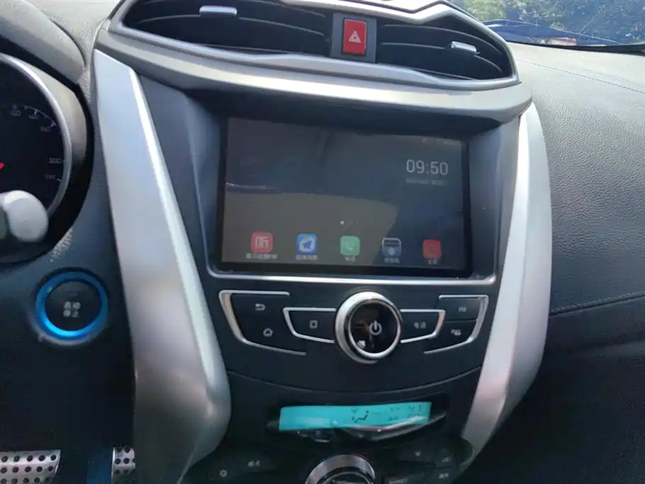 BYD Yuan New Energy 2018 EV360 Smart Connected Cool Type фото 13