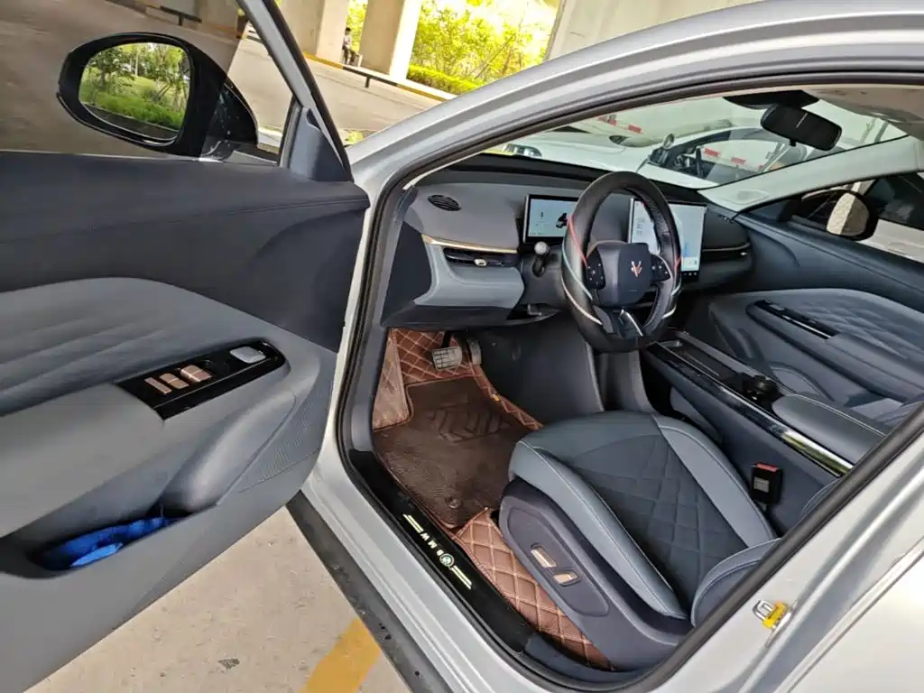 ARCFOX T1 2025 2025 425 Mid-range Version