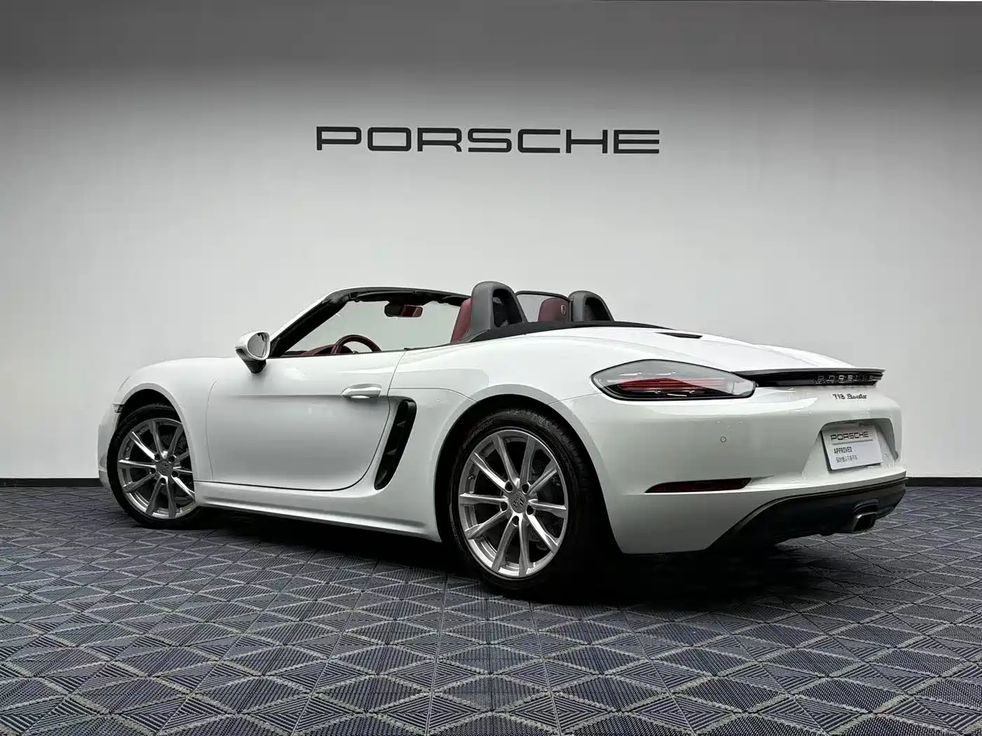 Porsche 718 2022 Boxster 2.0T фото 9