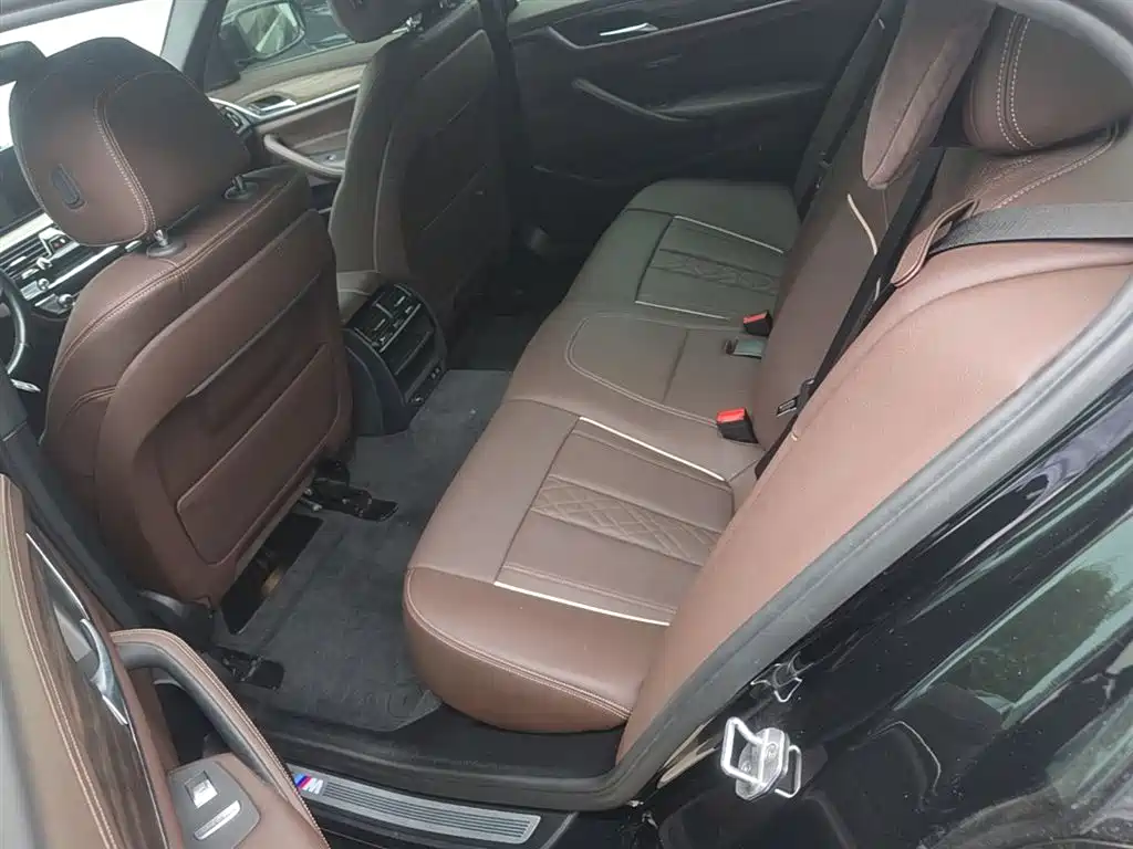 BMW 5 Series 2022 530Li Leading M Sport Package фото 24