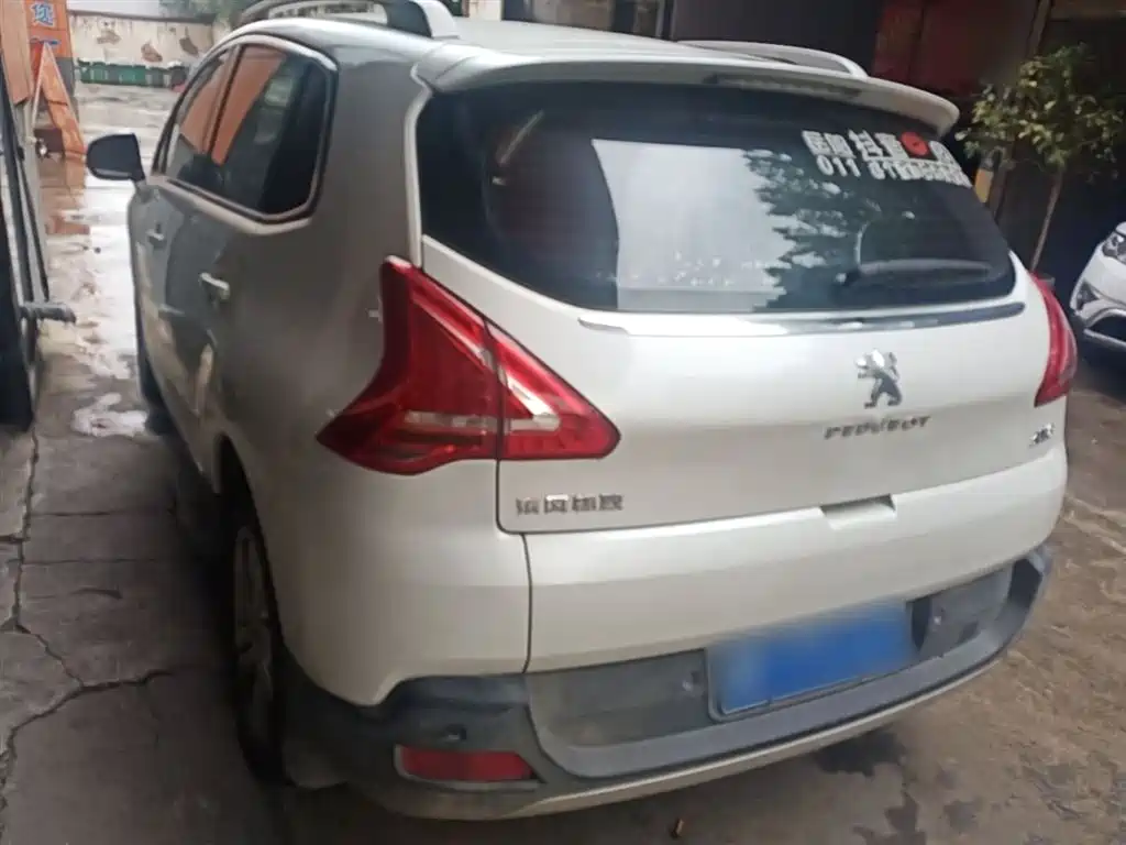 Peugeot 3008 2015 2.0L Automatic Classic Edition фото 5