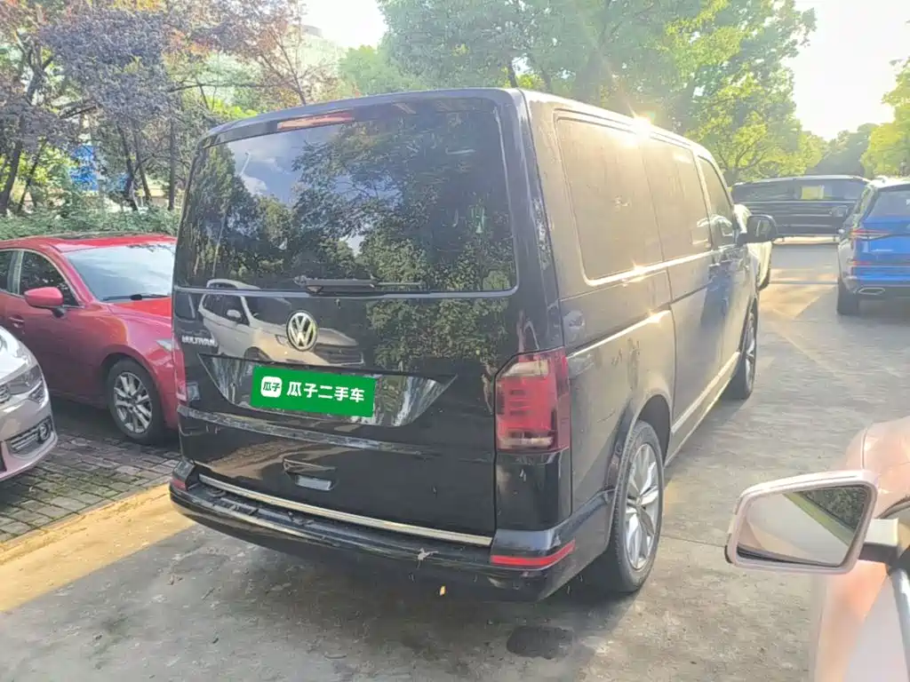Volkswagen Multivan 2019 2018 2.0TSI 2WD Luxury Edition 7-Seater