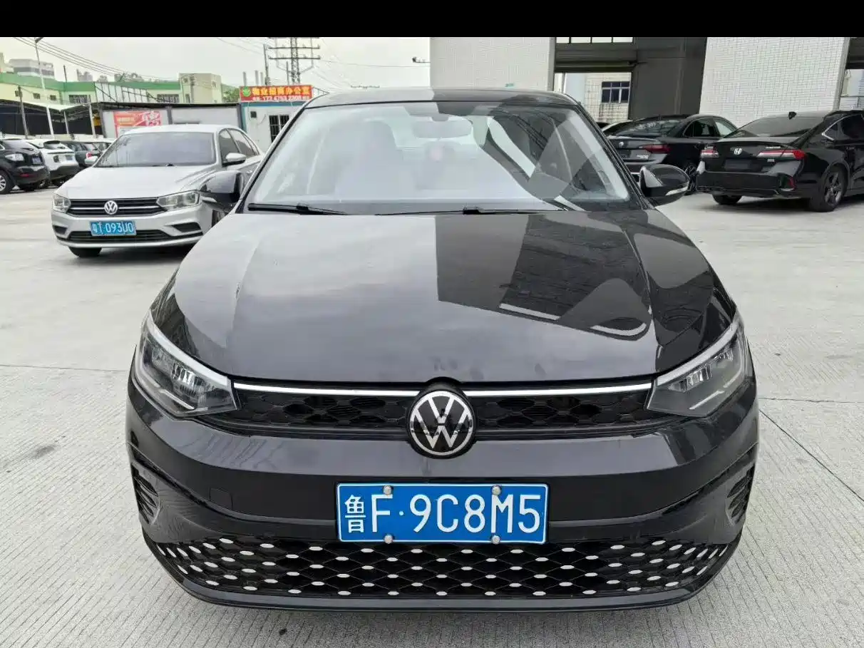 Volkswagen Lavida 2023 Xinrui 1.5L Auto Xinyi Edition фото 6