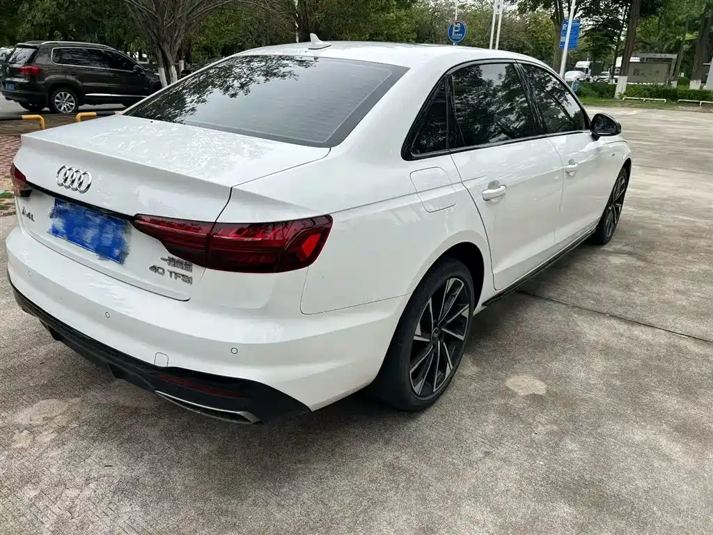 Audi A4L 2023 40 TFSI Luxury Sport фото 9
