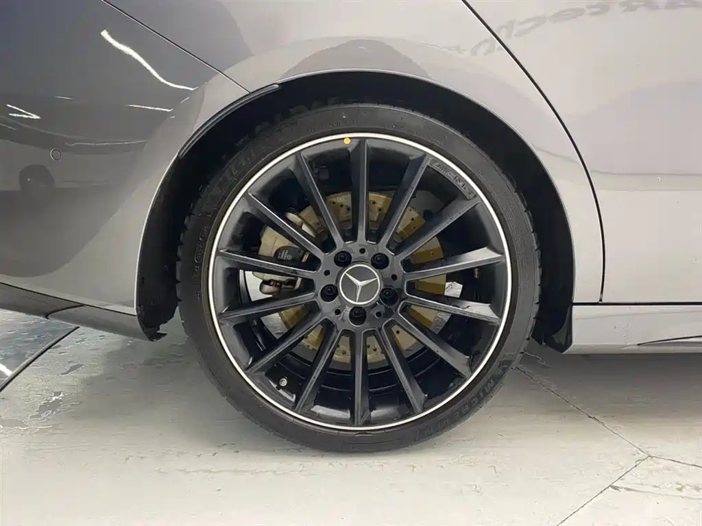 Mercedes-Benz CLA AMG 2023 AMG CLA 35 4MATIC фото 11