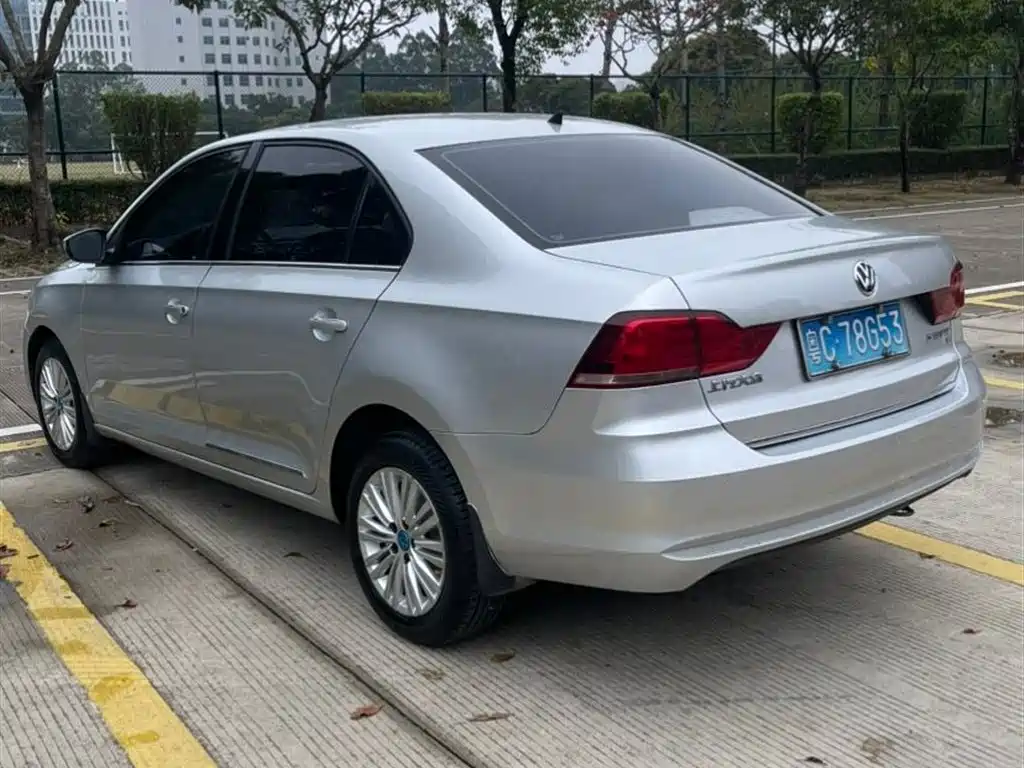 Volkswagen Santana 2016 1.6L Automatic Luxury Edition фото 7