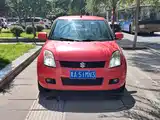 Фото 3 - Suzuki Swift