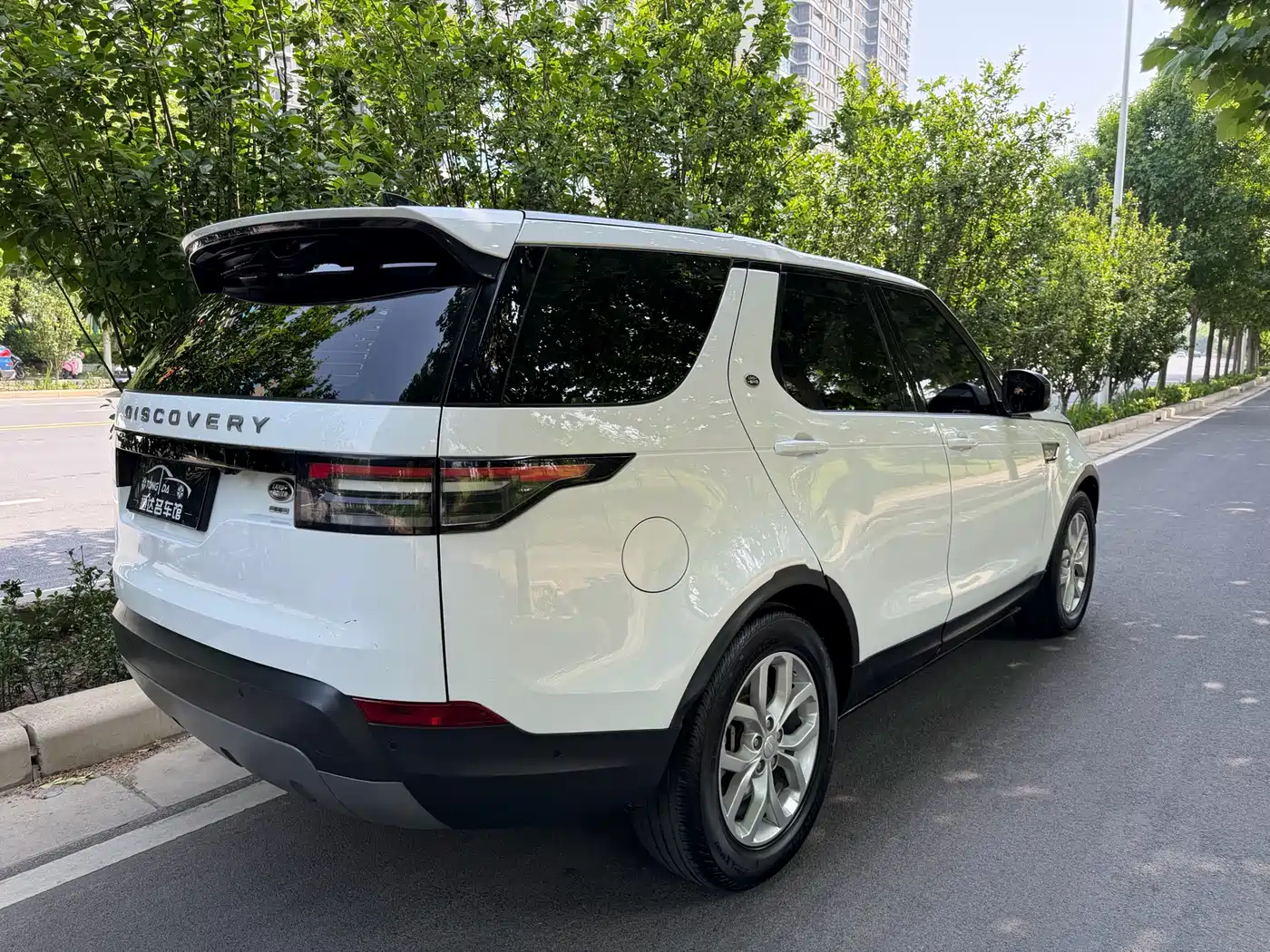 Land Rover Discovery 2019 3.0 SC V6 SE фото 24