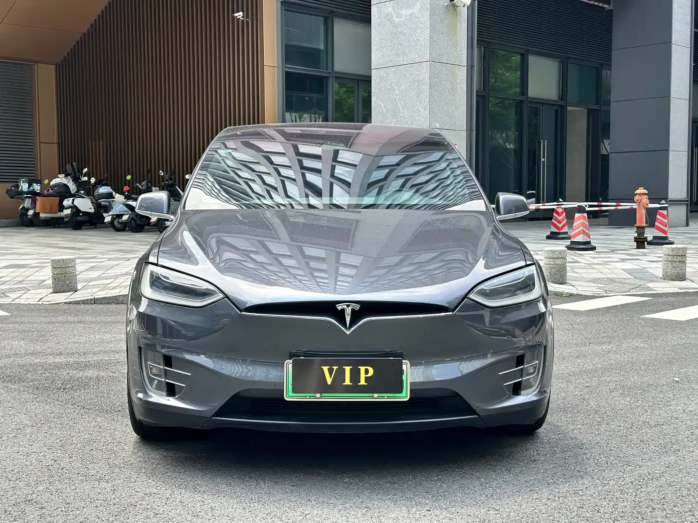 Фото 2 - Tesla Model X