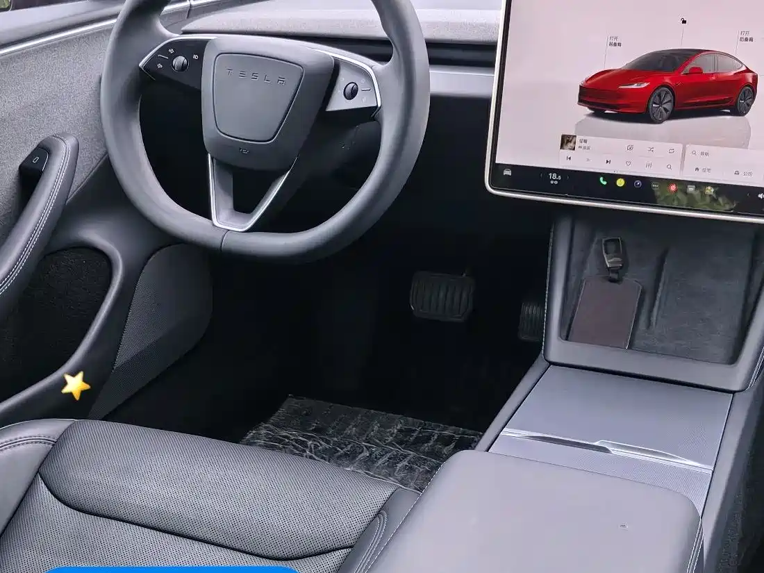 Фото 17 - Tesla Model 3