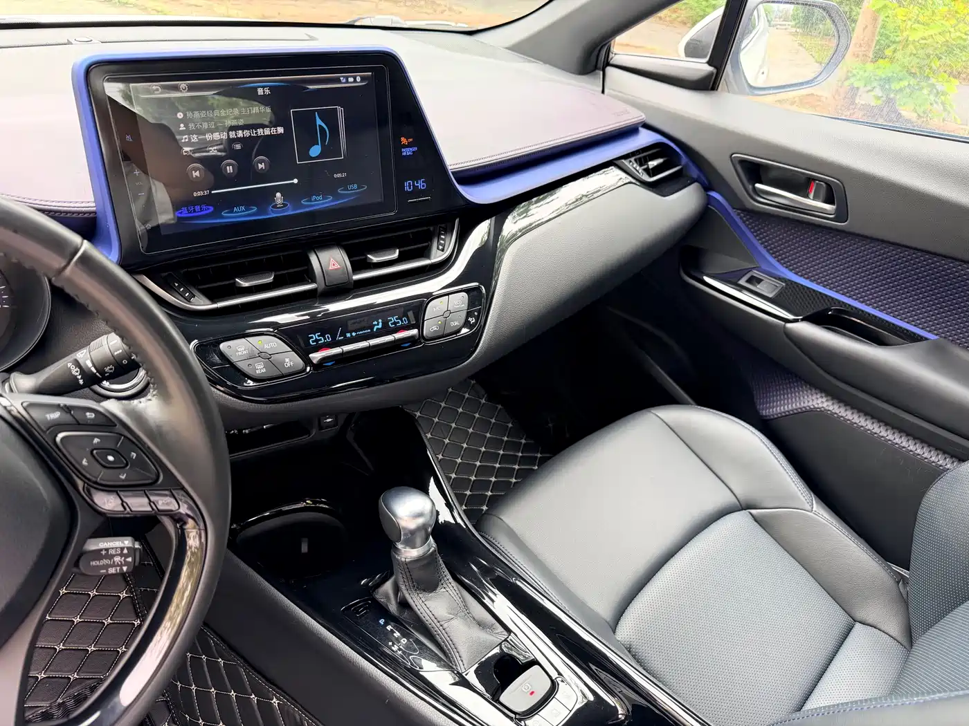 Toyota C-HR 2020 Model 2.0L Luxury фото 10