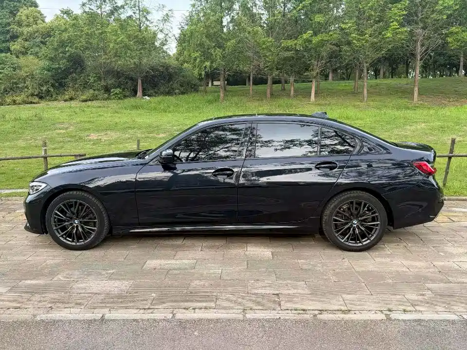 BMW 3 Series 2022 325Li M Sport Shadow Edition фото 3