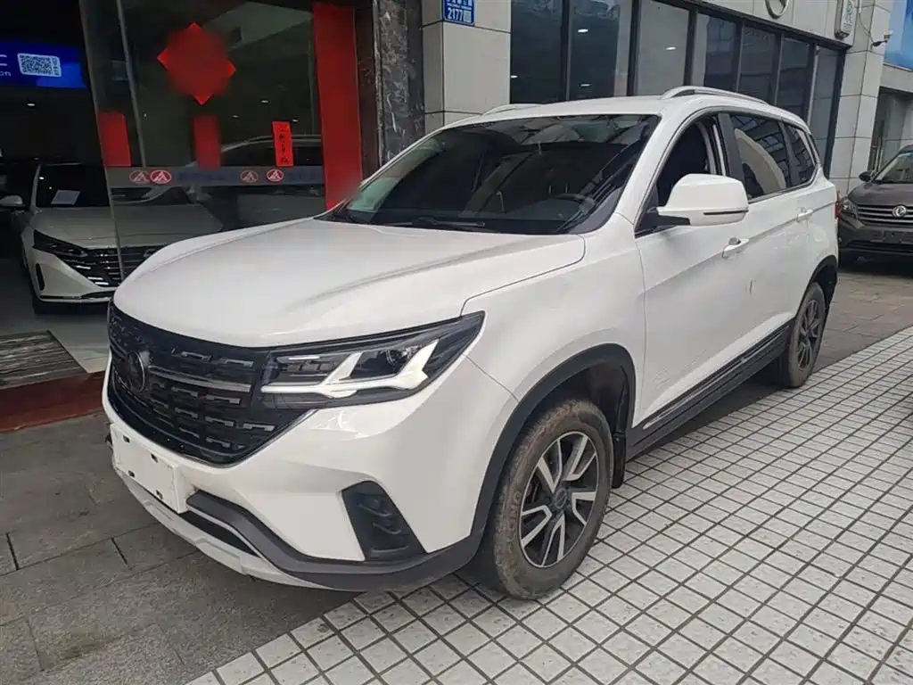 Dongfeng Fengxing T5 2022 Golden Age 1.6L Manual Dream Builder 5-seater